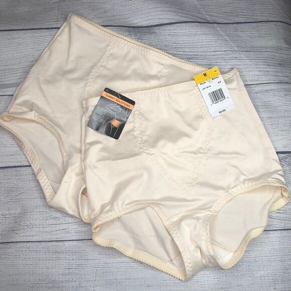 Bali Light Control Tummy Panel Briefs 2 Pack Size M NWT - Picture 2 of 6